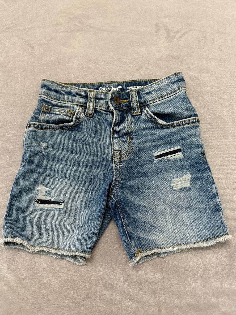 Cat & Jack Girls 3T Distressed Denim Shorts Light Wash Super Stretch Raw Hem EUC